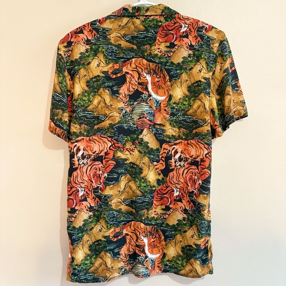 Zara Vibrant Tiger Print Casual Short Sleeve Button Down Shirt - Picture 14 of 16